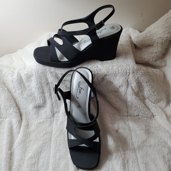 fioni black sandals